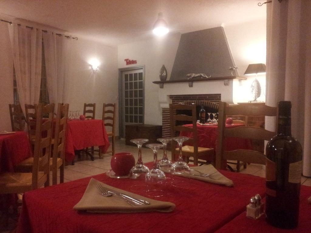 Hotel Restaurant Henri IV Eauze Eksteriør billede